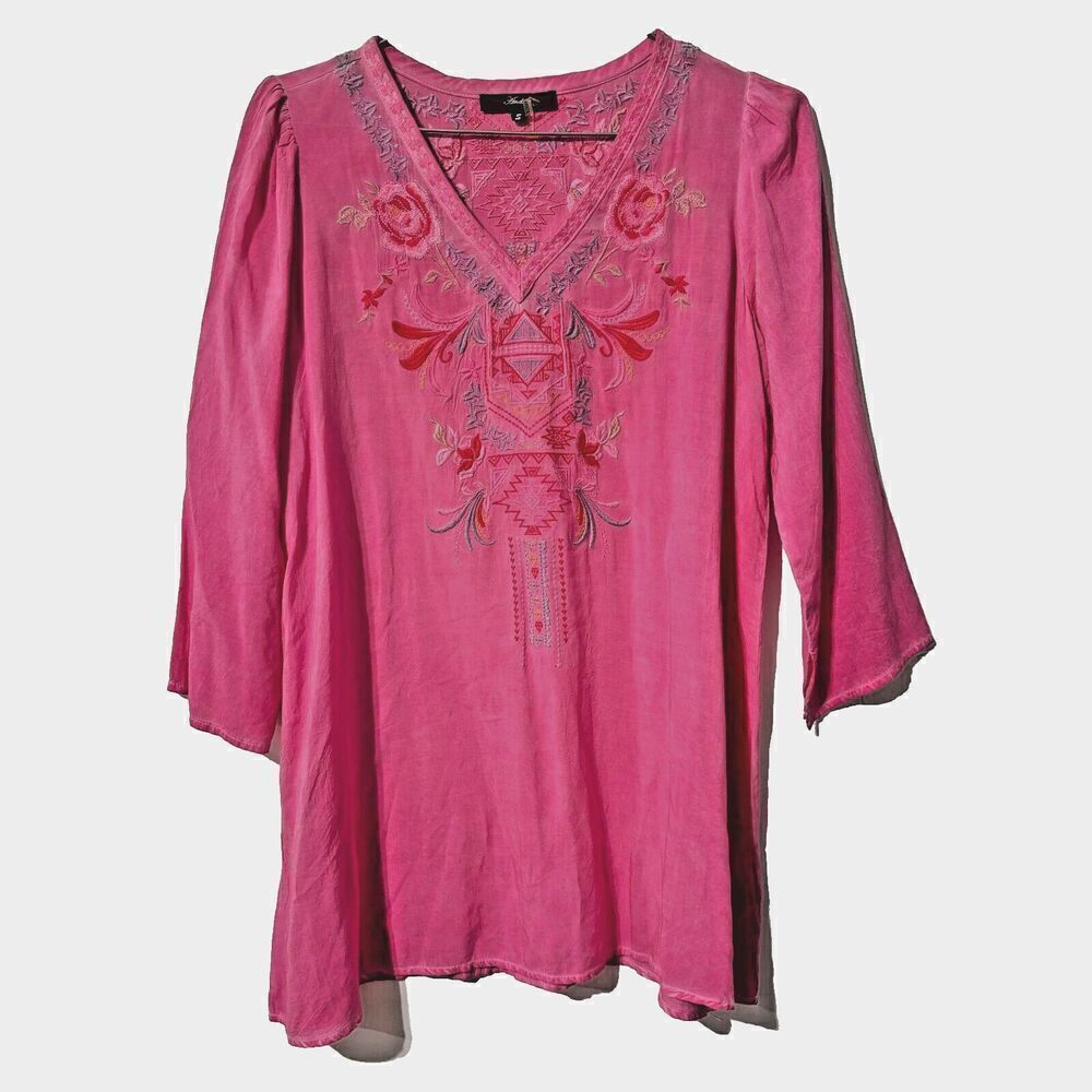 Andree By Unit Women's Tunic Blouse Top Pink Small Floral Embroidered V-Neck‎